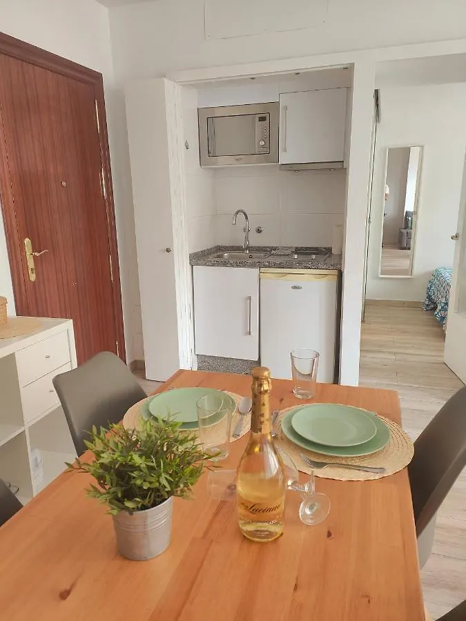 Cosy Apartment Torremolinos Center إسبانيا